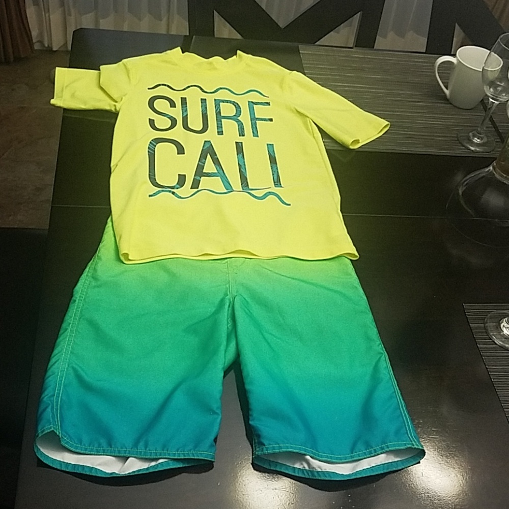 Boy's swimming trunks
